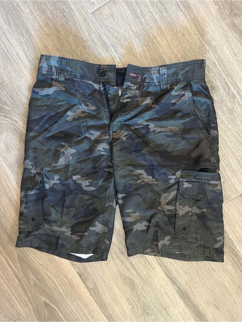 burnside Men's Camo Cargo Shorts - Black & Green